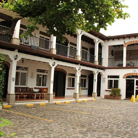 Casa Bourbon Hotel 雷塔卢莱乌 外观 照片