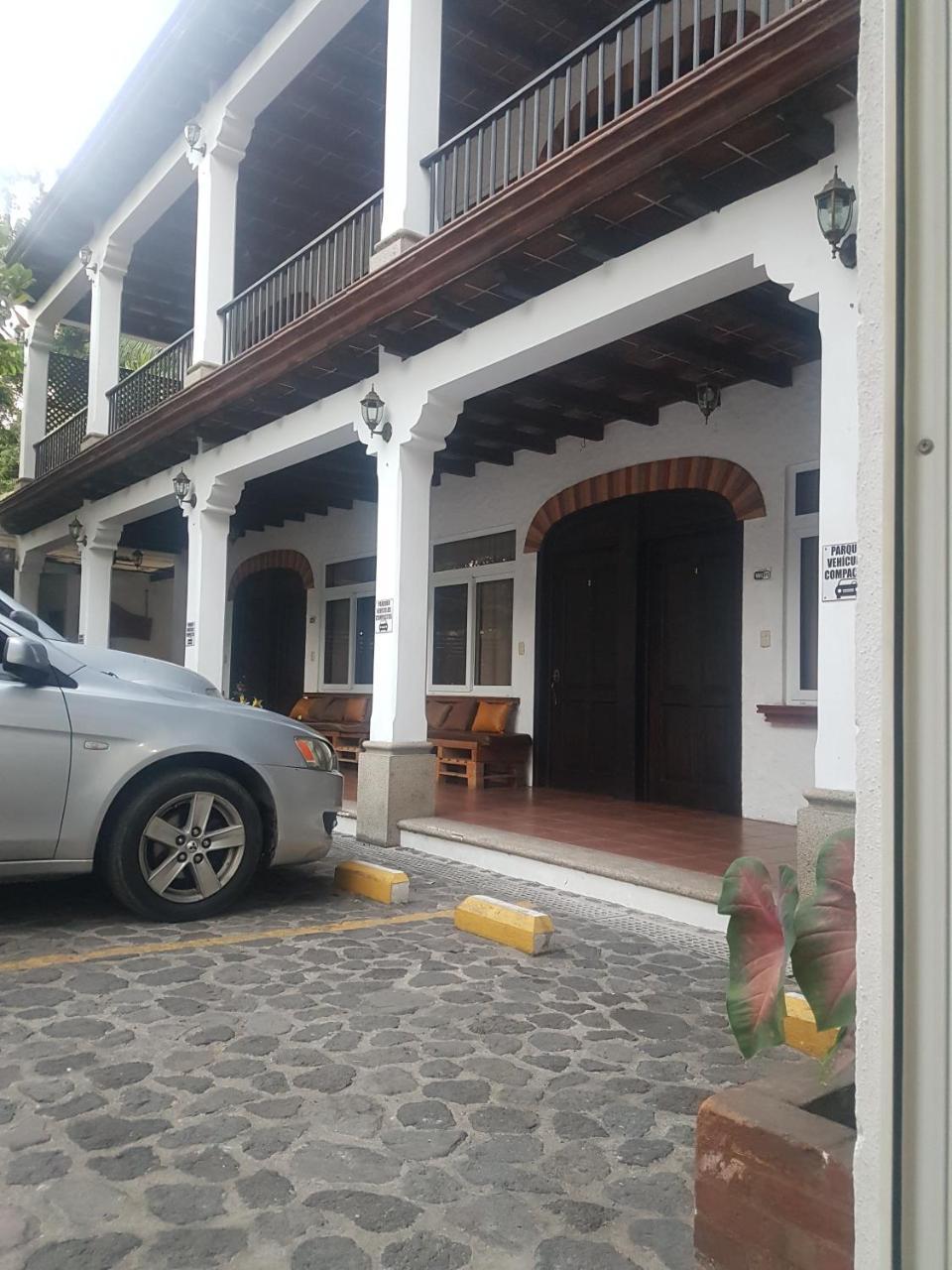 Casa Bourbon Hotel 雷塔卢莱乌 外观 照片