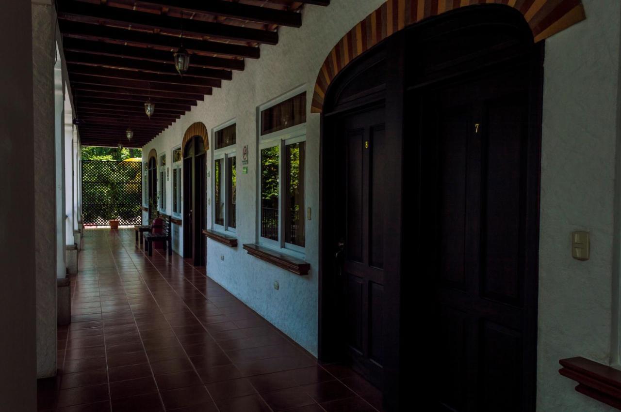 Casa Bourbon Hotel 雷塔卢莱乌 外观 照片