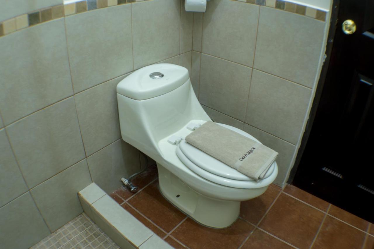Casa Bourbon Hotel 雷塔卢莱乌 外观 照片